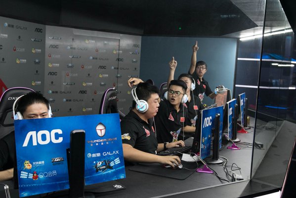 甲被挤至第 甲被挤至第